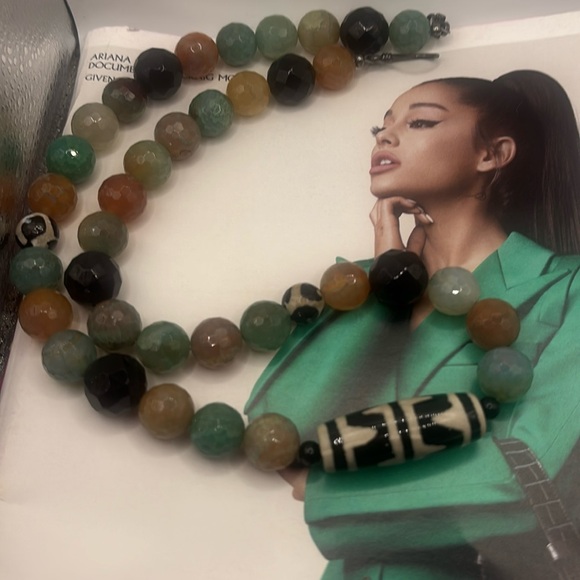 Gemstone Cracked Agate Colorful beads. Agate Focal bead. 24 1/2. - Picture 2 of 6